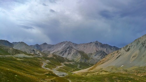 世界原來廣闊遼遠(yuǎn)