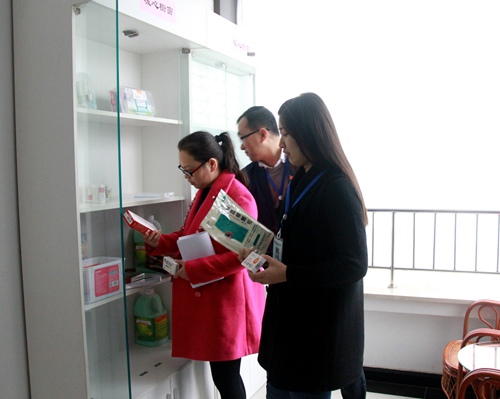 大秦置業(yè)公司：愛心櫥窗閃亮登場作用大