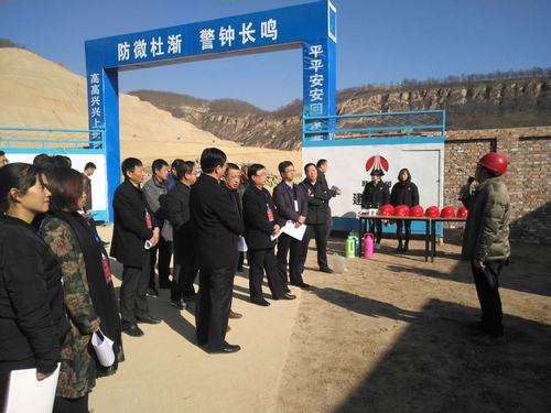 礦建二公司車村項(xiàng)目部迎來(lái)延安市人大代表