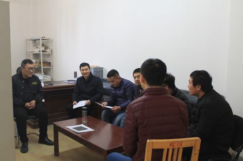 銅煤公司基層項(xiàng)目部開(kāi)展“自己找、同事提”對(duì)照檢查活動(dòng)