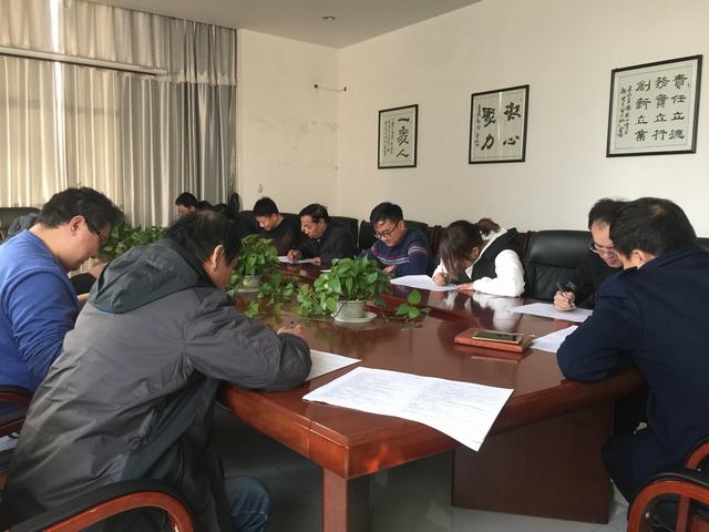 掘進公司組織專題考試提高法制意識降低經(jīng)營風(fēng)險