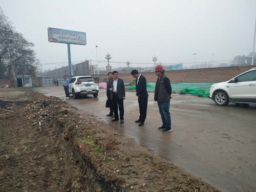 渭南市臨渭區(qū)副區(qū)長(zhǎng)楊宇英蒞臨禮悅閣項(xiàng)目現(xiàn)場(chǎng)排憂(yōu)解難