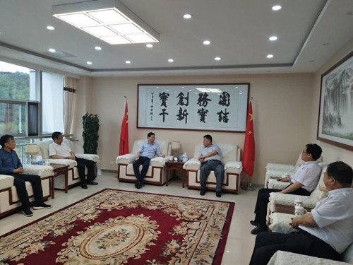 司正林、王寧一行到建莊礦業(yè)進(jìn)行座談交流