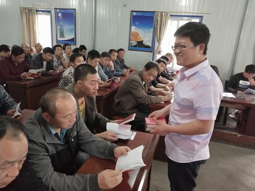 陜煤建設(shè)掘進(jìn)公司：與員工積極互動(dòng) 咨詢(xún)?nèi)障踩苫?></div>
                                <div   id=