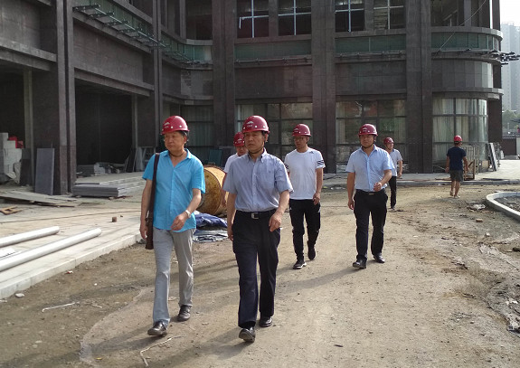 侯本英深入陜煤建設(shè)安康、漢中施工工地檢查指導(dǎo)工作