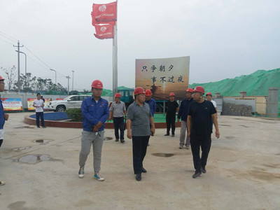 公司領(lǐng)導(dǎo)寧興剛赴咸陽分公司施工一線檢查指導(dǎo)工作