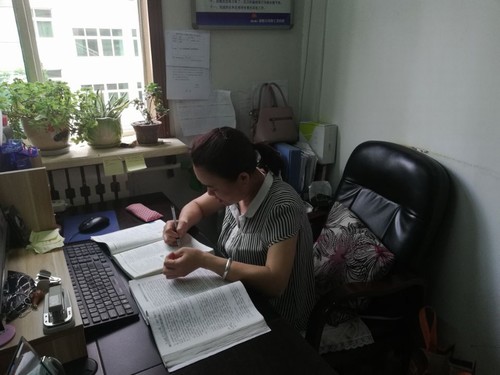 陜煤建設(shè)銅煤公司基層車間工會(huì)強(qiáng)化女職工教育培訓(xùn)，提升女職工綜合素質(zhì)