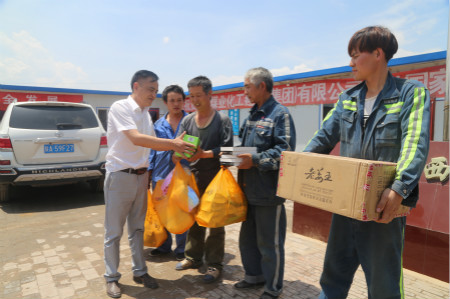 陜煤建設(shè)機(jī)電安裝公司啟動(dòng)“送清涼、查隱患、保安康”活動(dòng)