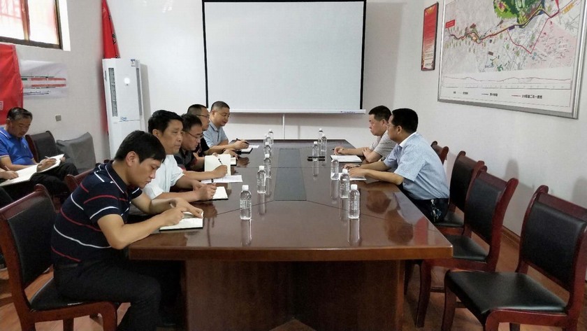 寧興剛、贠公法蒞臨210國(guó)道完善工程川耀PPP項(xiàng)目檢查指導(dǎo)工作