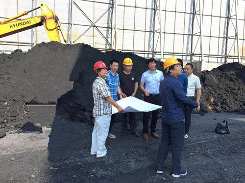 陜煤建設(shè)韓城分公司土建二項(xiàng)目部戰(zhàn)高溫斗酷暑爭分奪秒趕工期