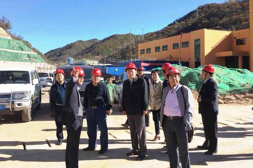 寧興剛、王寧一行深入冶坪項目調(diào)研指導(dǎo)工作