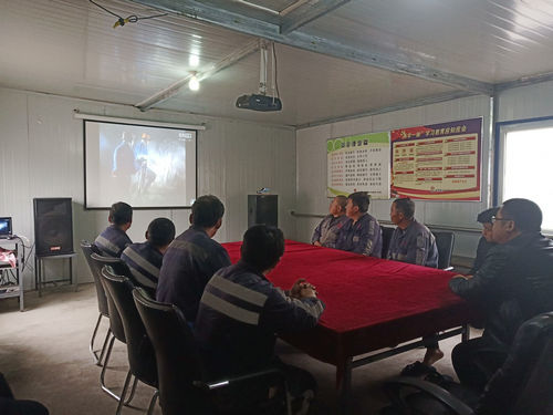 陜煤建設(shè)洗選煤運營公司:開展安全警示伴我行活動
