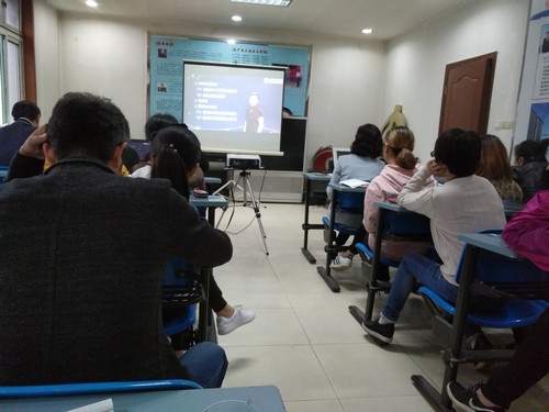 陜煤建設銅煤公司積極推進“以師帶徒”傳承工匠精神