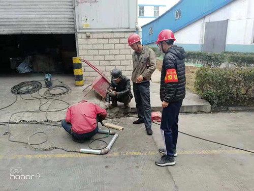 陜煤建設(shè)天工公司：群安員“紅袖章”身份亮出來