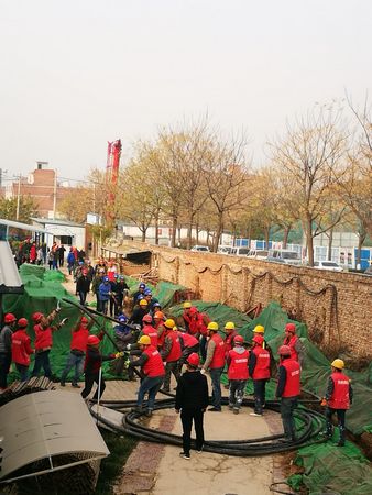 人心齊、泰山移，團(tuán)結(jié)就是力量