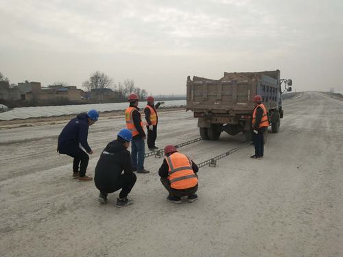 陜煤建設澄合分公司G242大荔過境公路建設工程水穩(wěn)基層通過驗收