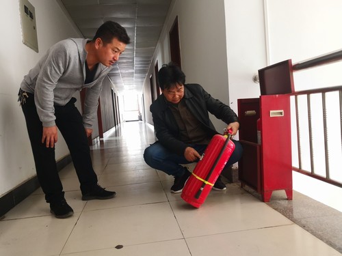 陜煤建設(shè)銅煤公司開展消防安全大檢查專項(xiàng)行動(dòng)為百日會(huì)戰(zhàn)護(hù)航