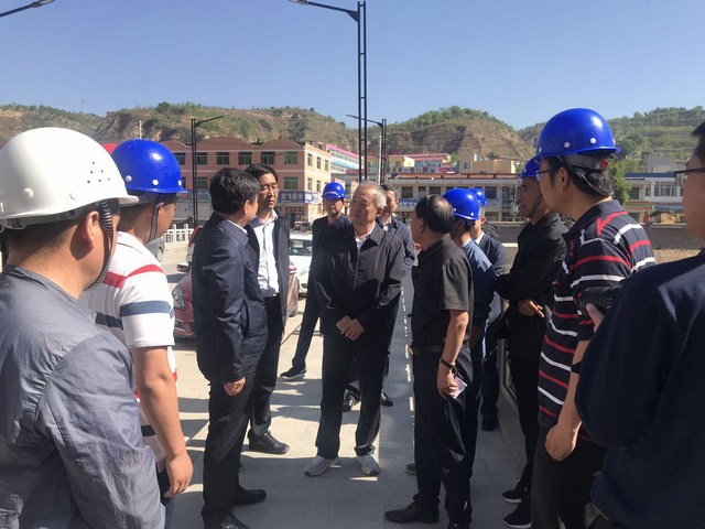 綏德縣縣委書記蒞臨綏德污水管網(wǎng)項目視察指導工作