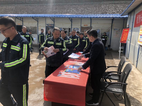 陜煤建設(shè)機(jī)電安裝公司開展“安全咨詢?nèi)铡被顒?dòng)