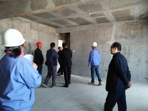 陜煤建設(shè)銅煤公司承建的銅煤二號白樺林小區(qū)1#、3#樓工程順利竣工驗收