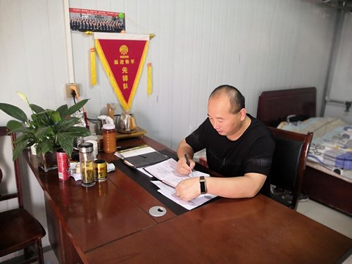 “有擔(dān)當(dāng)、有作為”的鐵軍隊(duì)長