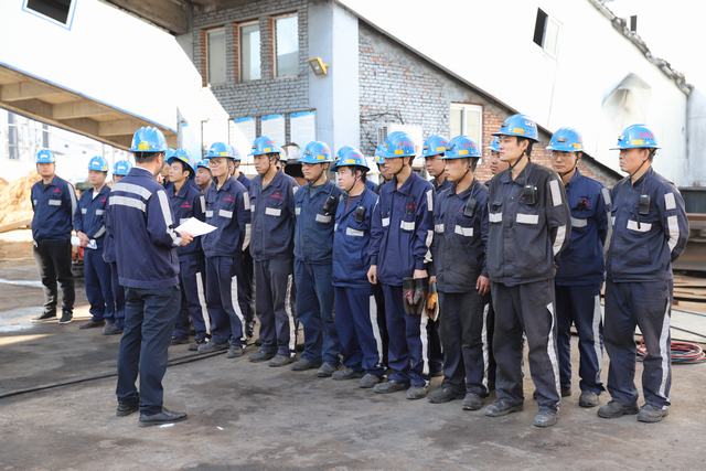 陜煤建設(shè)洗選煤運(yùn)營(yíng)公司紅柳林運(yùn)營(yíng)項(xiàng)目部黨支部：焊花下的較量