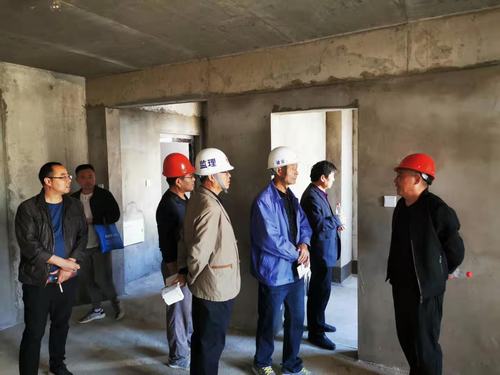 陜煤建設(shè)銅煤公司菊花園小區(qū)1#樓、荷花園1#、5#樓順利通過竣工驗收