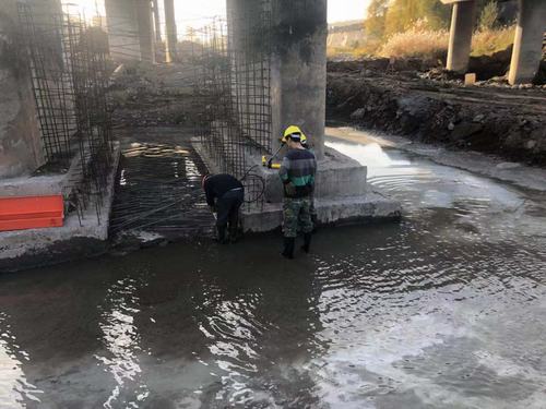 陜煤建設(shè)銅煤公司承建的河道棧橋地基水毀搶險加固工程如火如荼進(jìn)行中
