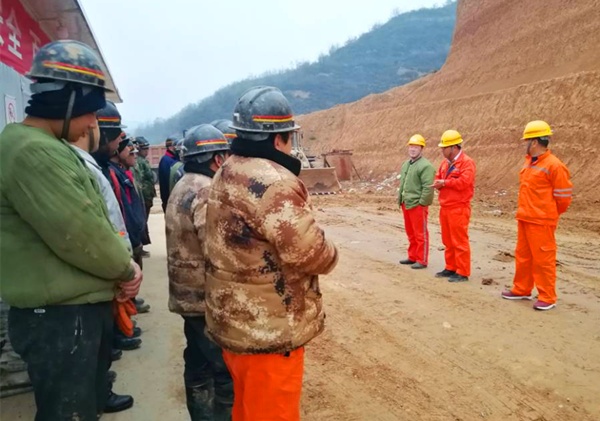 陜煤建設(shè)礦建三公司崔木項(xiàng)目部:精準(zhǔn)發(fā)力 打好冬季安全生產(chǎn)攻堅(jiān)戰(zhàn)