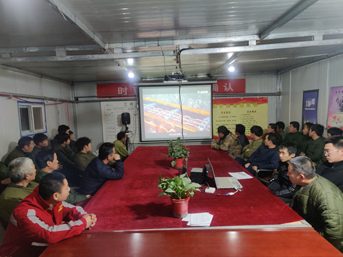 陜煤建設(shè)機(jī)電安裝公司曹家灘項(xiàng)目部多舉措確?！傲汶[患”