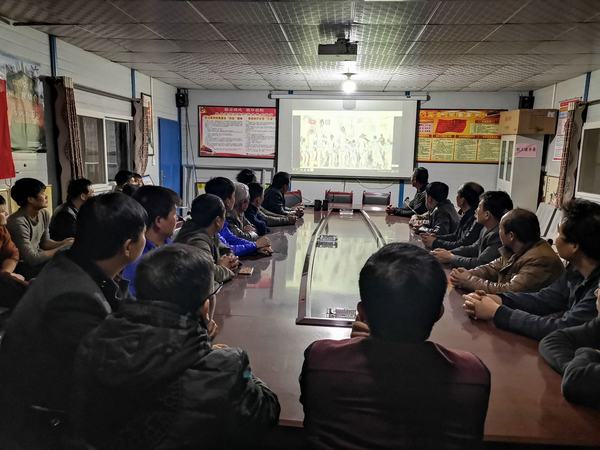 陜煤建設(shè)礦建二公司全力以赴擰緊責(zé)任螺絲上緊安全發(fā)條