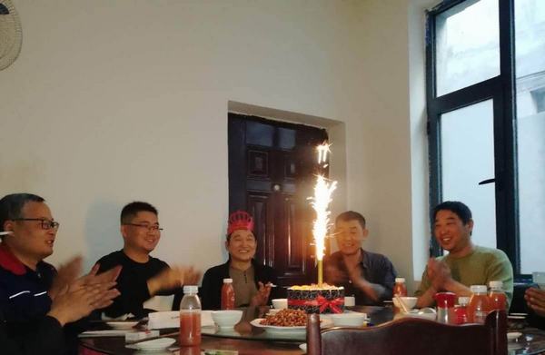 陜煤建設(shè)韓城分公司安裝四項目部舉辦生日會濃情暖人心
