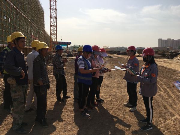 瞧，我們項目部的“新生”力量