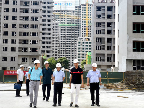 陜煤實(shí)業(yè)集團(tuán)總經(jīng)理劉文考察大秦置業(yè)公司藍(lán)山水岸項(xiàng)目