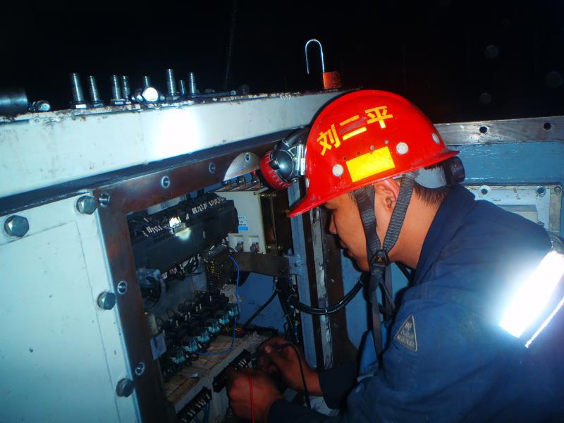 陜煤建設(shè)掘進公司：1207米！一機雙巷掘進再創(chuàng)佳績