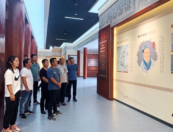 陜煤建設(shè)澄合分公司渭南片區(qū)單位赴楊震公祠開展廉政教育主題黨日活動