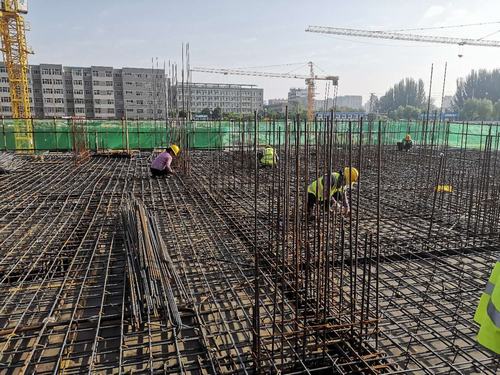 陜煤建設(shè)銅煤公司第一項(xiàng)目部多措并舉促生產(chǎn)，日夜兼程筑精品