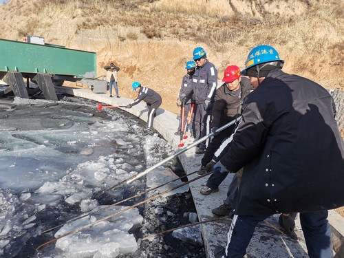 陜煤建設(shè)洗選煤運(yùn)營公司安裝第五項(xiàng)目部：凜冽寒冬中的破冰者