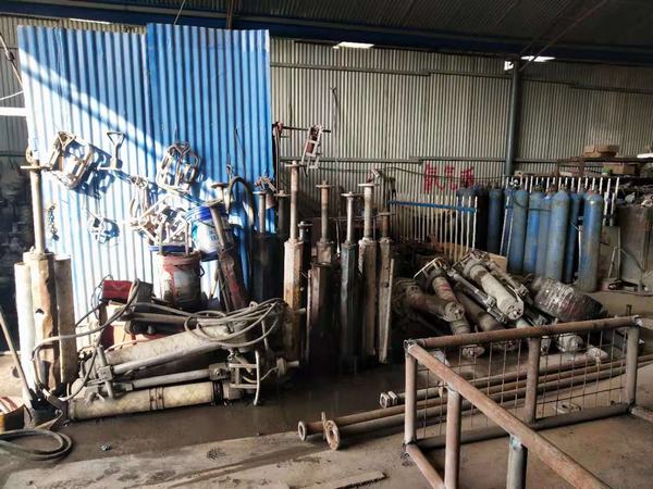 陜煤建設礦建二公司積極開展節(jié)前機電設備檢修及退庫工作