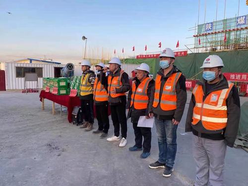 陜煤建設(shè)銅煤公司第十六項(xiàng)目部春節(jié)慰問過新年，濃濃關(guān)愛暖人心