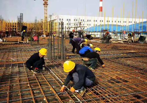 揮灑汗水，亮劍拼搏，以勞動為五一添色彩