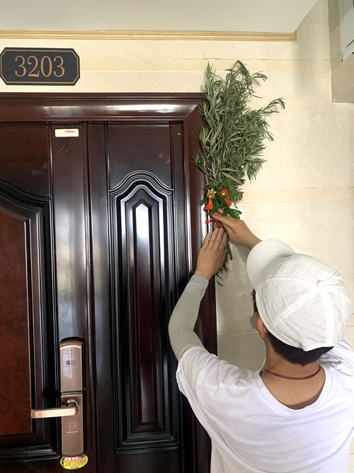 陜煤建設(shè)公司開展“艾葉飄香、情滿端午”活動(dòng)