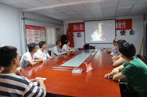 陜煤建設(shè)機(jī)電安裝公司陜北黨支部開(kāi)展主題黨日活動(dòng)話初心