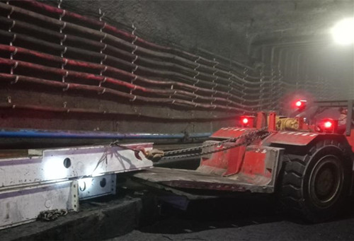 陜煤建設(shè)機(jī)電安裝公司順利完成曹家灘礦井主運(yùn)順槽機(jī)頭破碎機(jī)工程