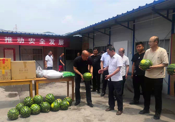 陜煤建設(shè)礦建三公司：學(xué)史歷行，進基層“送清涼”