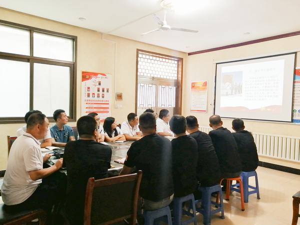 陜煤建設(shè)韓城分公司土建四項目部開展“迎八一 學黨史 憶初心”主題黨日活動