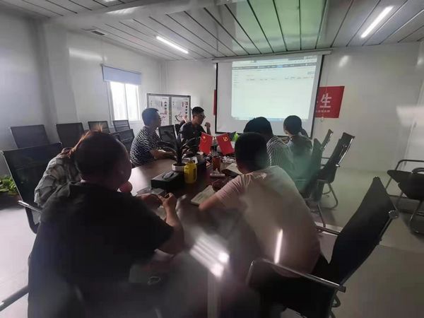 陜煤建設(shè)天工公司渭陽佳苑項(xiàng)目部“數(shù)字平臺(tái)+現(xiàn)場互動(dòng)”提升崗位技能