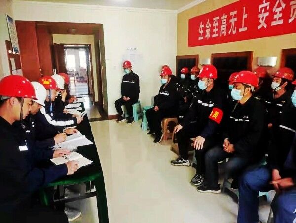陜煤建設澄合分公司第一機電安裝隊：黨員帶頭管好安全“責任田”