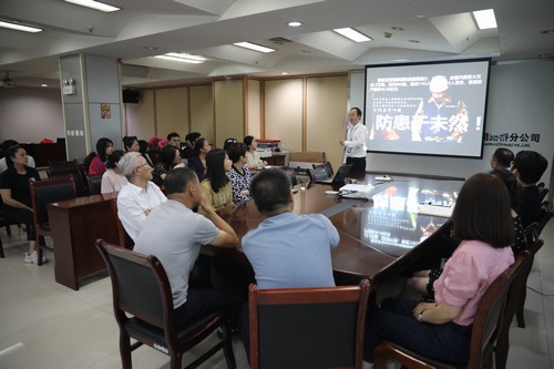 陜煤建設路橋分公司筑牢安全生產“銅墻鐵壁”