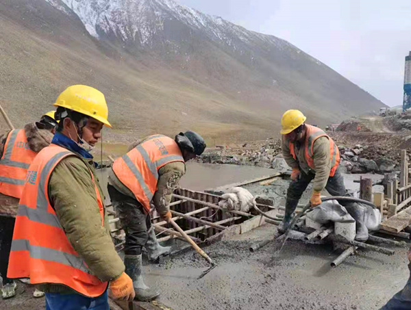 陜煤建設礦建三公司多措并舉齊奮戰(zhàn)